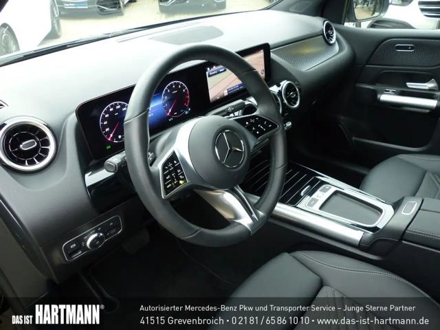 Mercedes-Benz B 200 Progressive Sedan