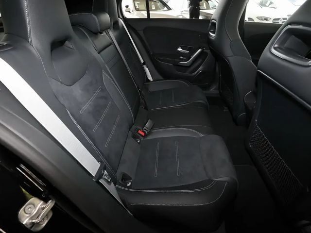 Mercedes-Benz A 200 AMG Line