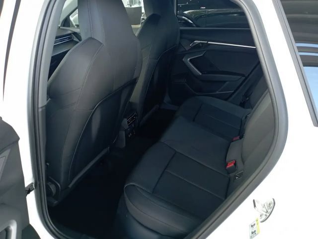 Audi A3 30 TFSI Sedan