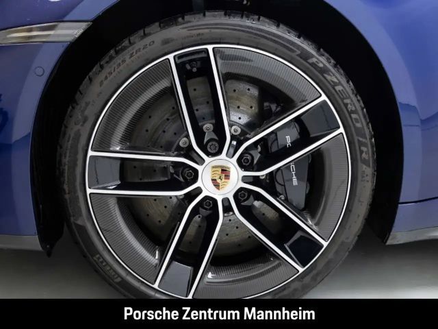 Porsche 992 Cabrio Carrera GTS