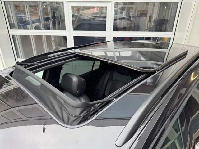 Volkswagen Tiguan 2.0 TDI IQ.Drive R-Line