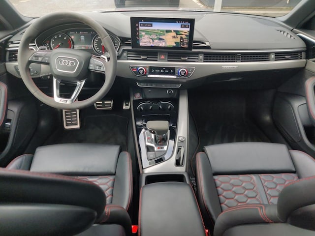 Audi RS4 Avant Quattro