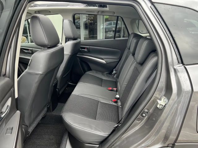 Suzuki S-Cross Flash