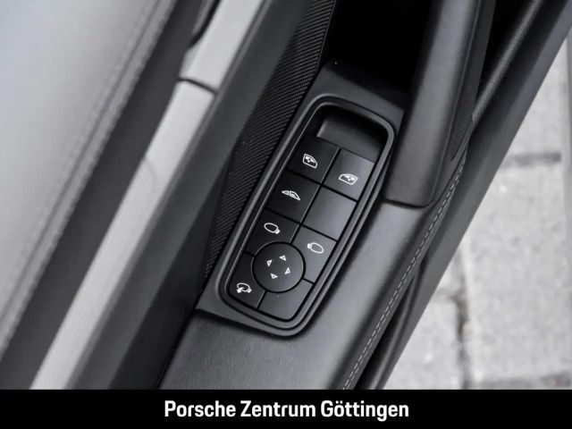 Porsche 992 Cabrio Carrera S