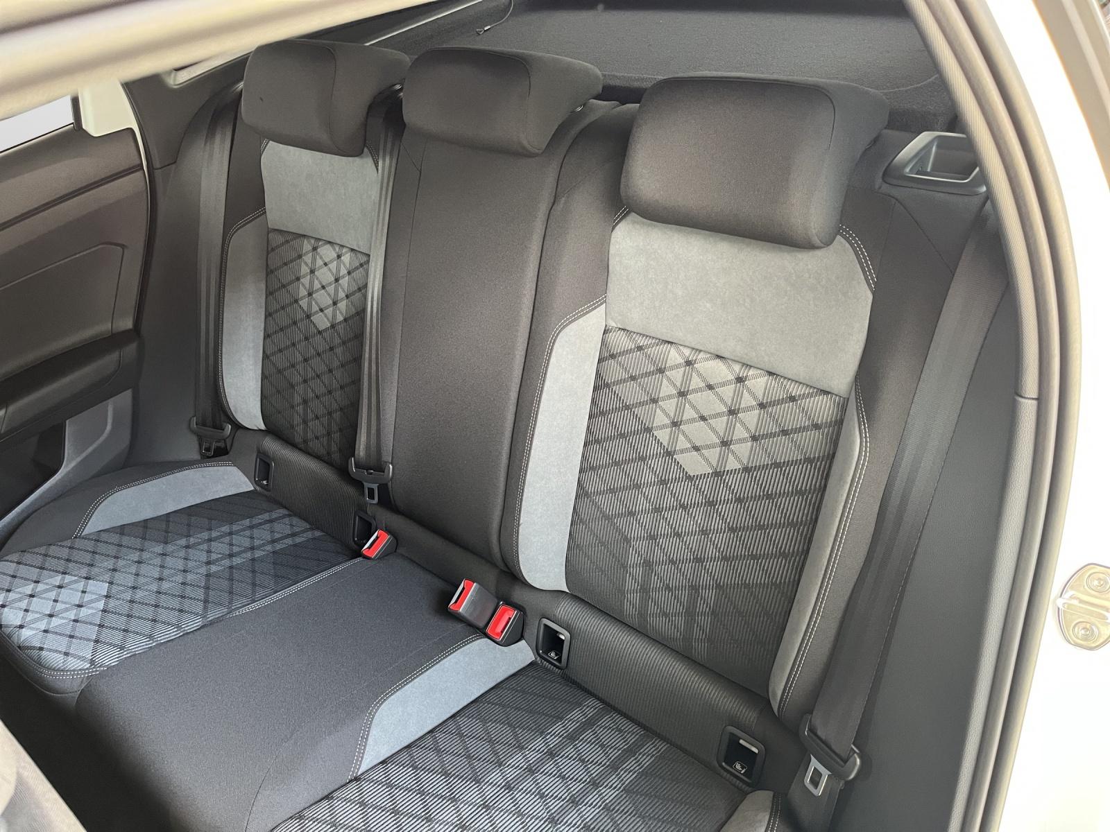 Volkswagen Taigo 1.0 TSI DSG R-Line