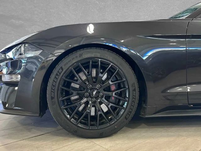 Ford Mustang Convertible GT 5.0 V8