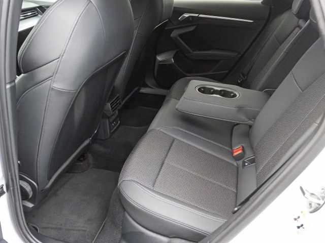 Audi A3 30 TDI S-Line S-Tronic Sedan