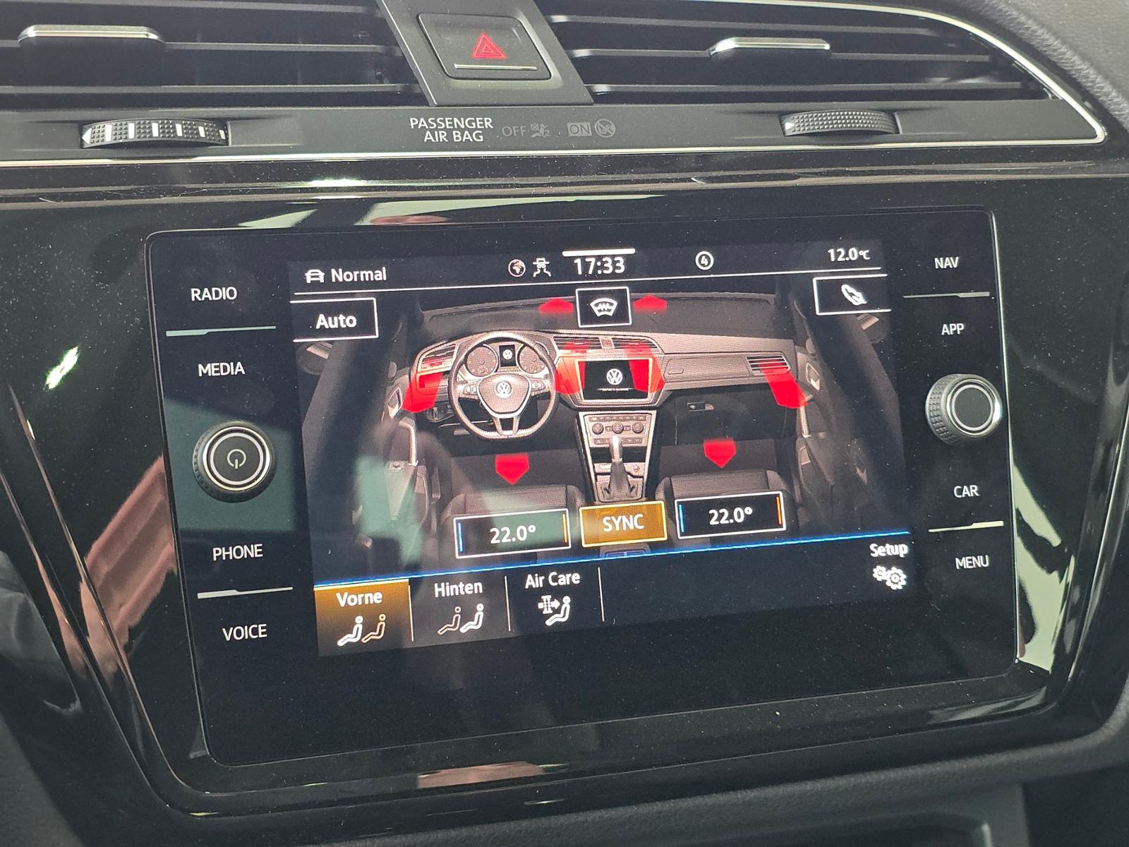 Volkswagen Touran 1.5 TSI DSG IQ.Drive R-Line