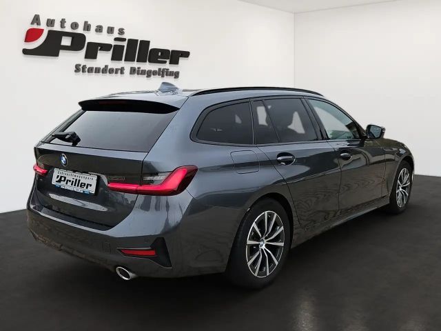 BMW 330 330i Sport Line Touring xDrive