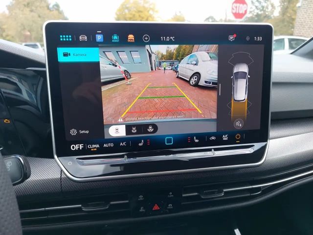 Volkswagen Golf 1.5 eTSI DSG R-Line