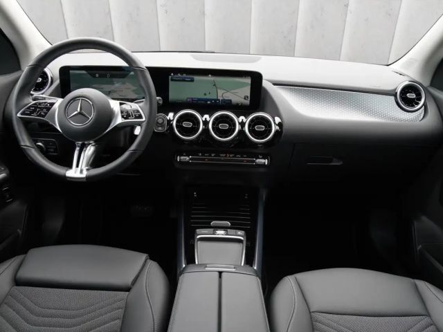 Mercedes-Benz GLA 200 Progressive