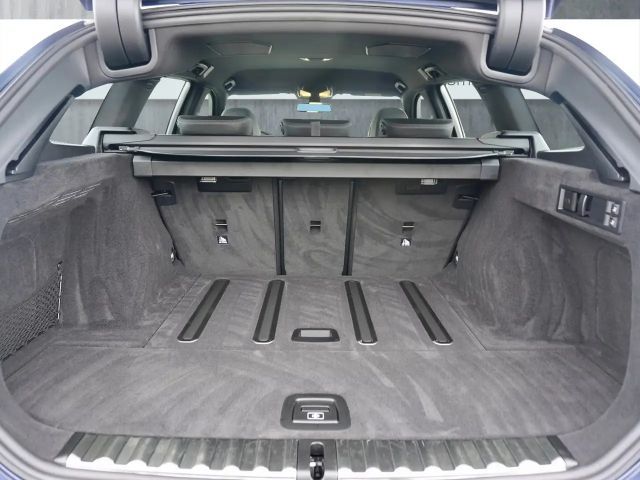 BMW 330 330d M-Sport Touring xDrive