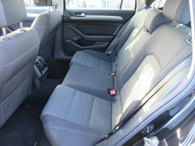 Volkswagen Passat 1.5 TSI Business DSG Variant