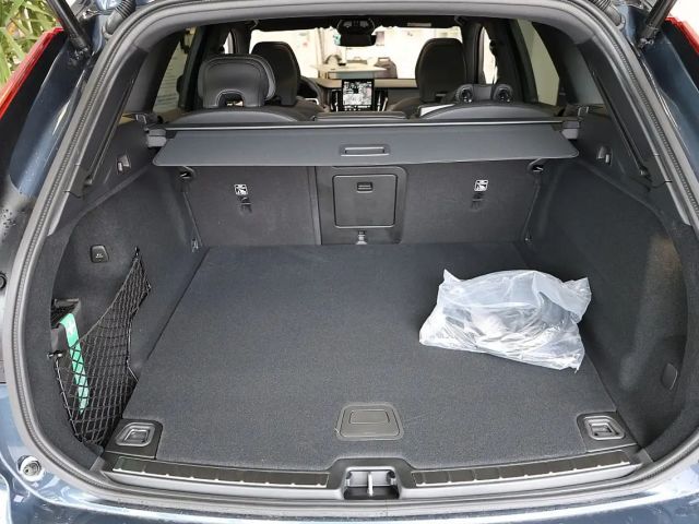 Volvo XC60 AWD Plus T6