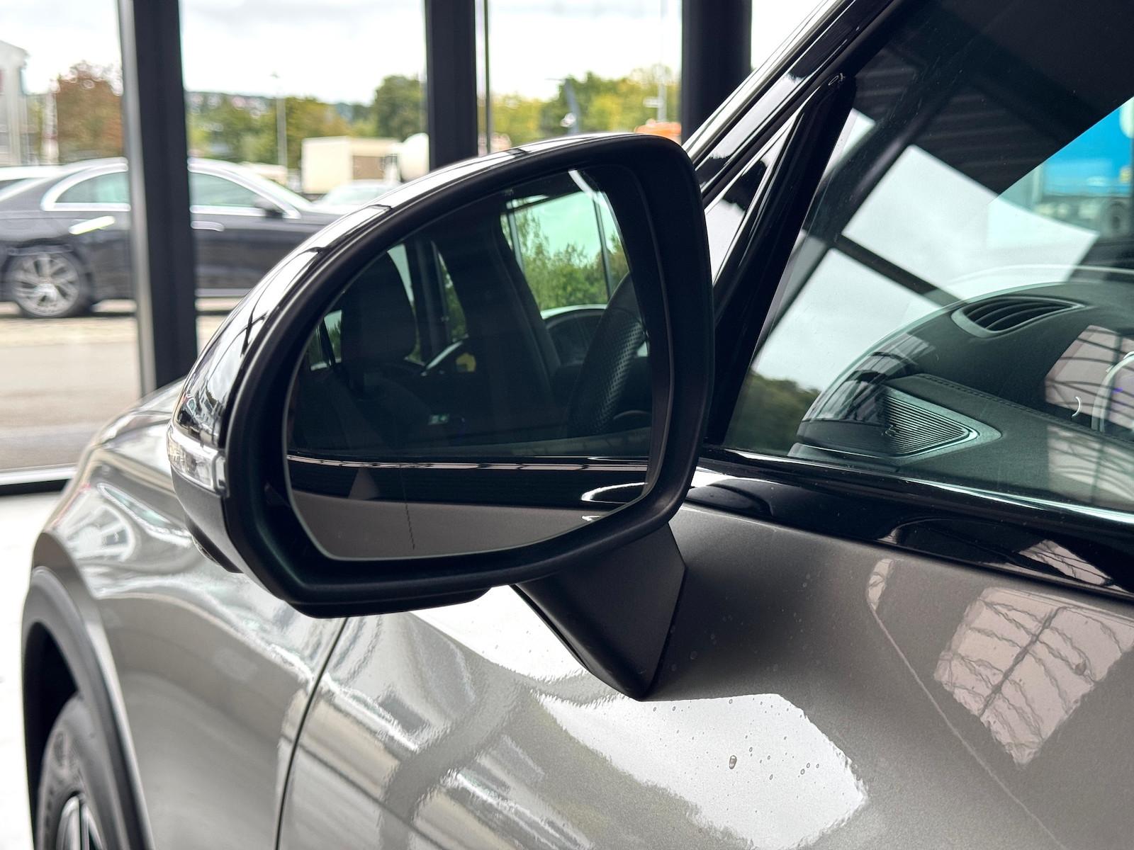 Mercedes-Benz GLC 300 4MATIC AMG Line GLC 300 d