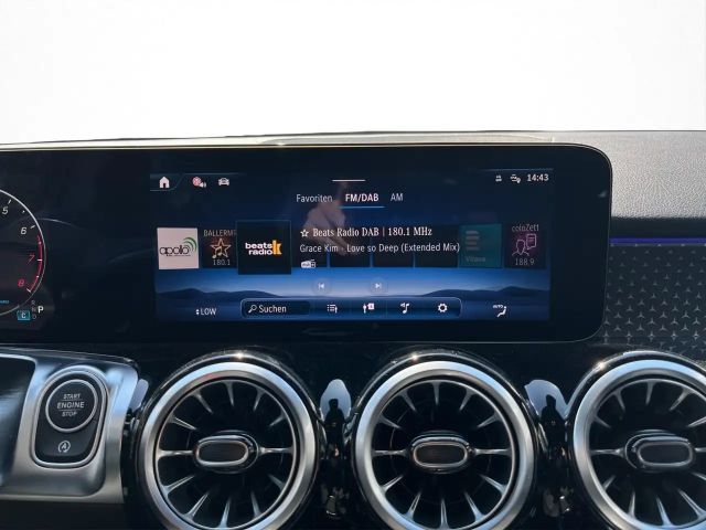 Mercedes-Benz GLB 200 Night*SHZ*AHK*Carplay*GUARD360°*Keyless*