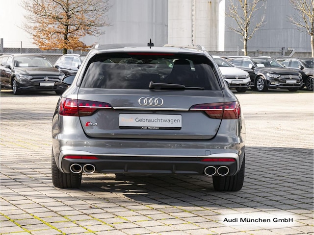 Audi S4 Avant Quattro