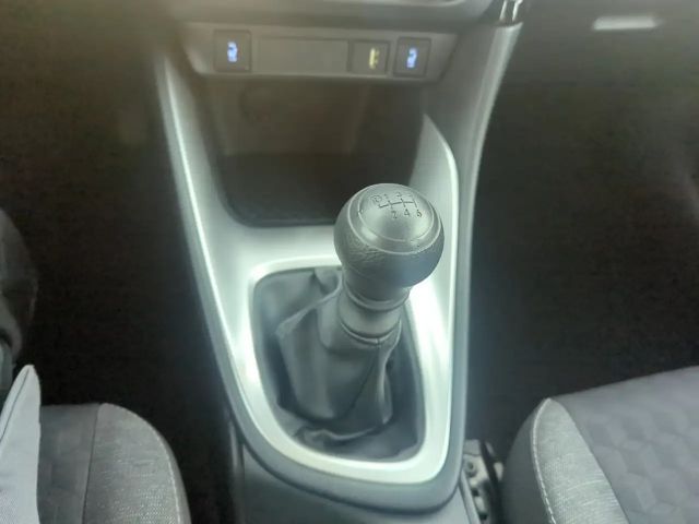 Toyota Yaris Hatchback Team D