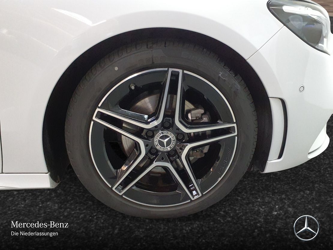 Mercedes-Benz B 200 Sedan