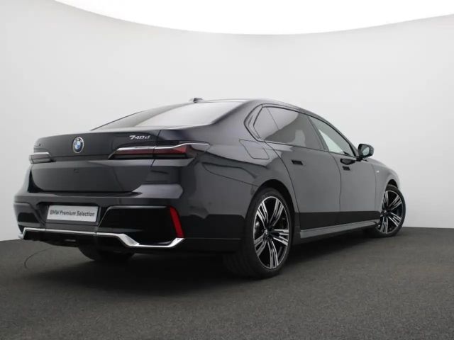 BMW 740 M-Sport Sedan