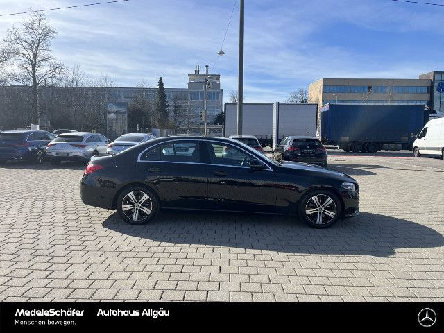 Mercedes-Benz C 200 C 200 d Sedan