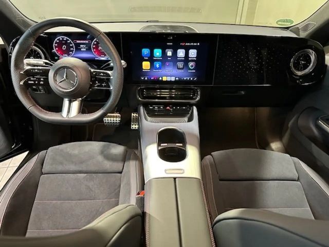 Mercedes-Benz CLA 250 AMG Line Sedan