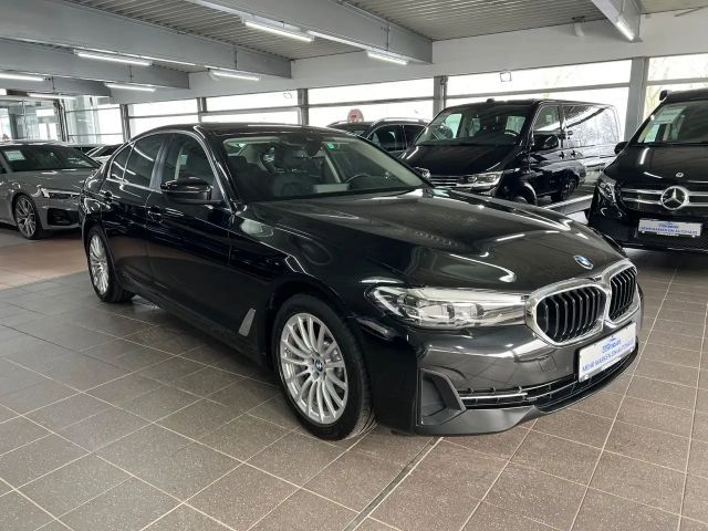 BMW 530 530e Sedan