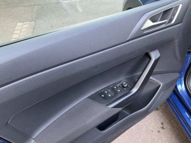 Volkswagen Taigo 1.0 TSI DSG R-Line