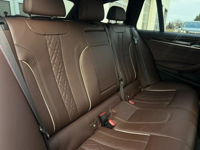 BMW 540 540d M-Sport Touring xDrive