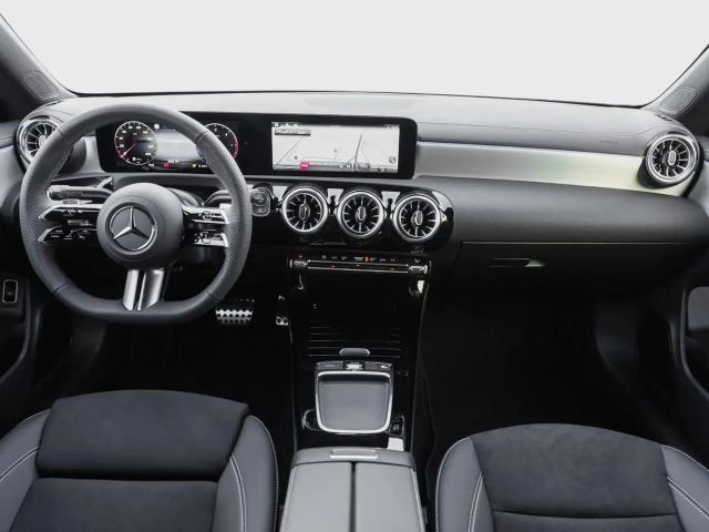 Mercedes-Benz CLA 220 AMG Line CLA 220 d Coupé