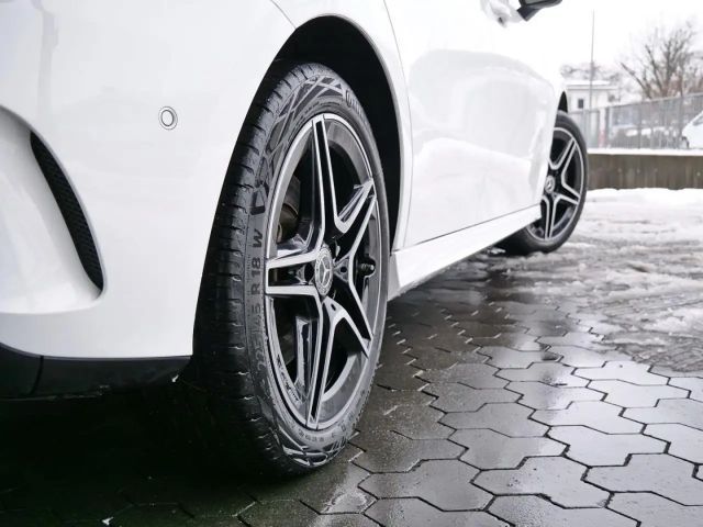 Mercedes-Benz A 250 A 250 e AMG Line