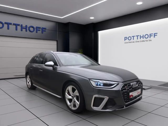 Audi S4 Avant Quattro