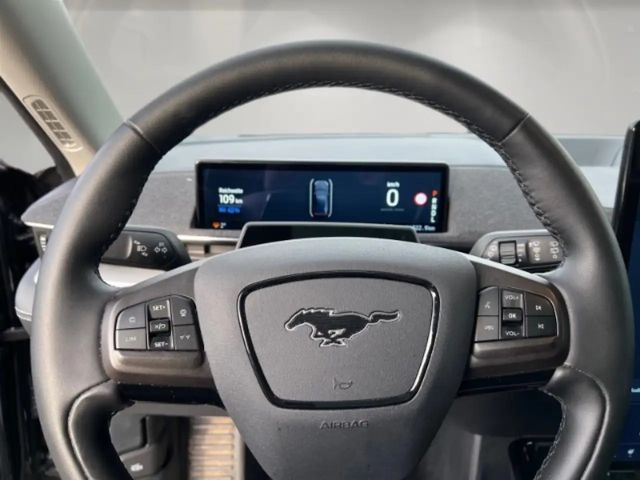 Ford Mustang Mach-E 76 kWh 269 PS Panorama AHK Navi Leder SHZ Digitale