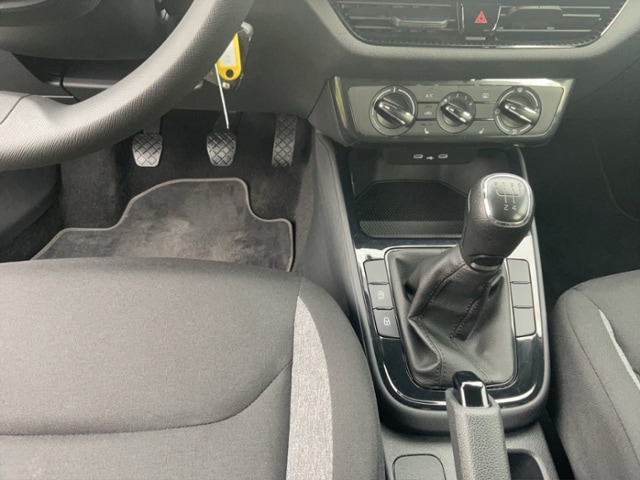 Skoda Fabia 1.0 MPI KLIMA+SITZHZG+PDC+BLUETOO+SMART LINK+LORDOSE+HILL HOLDER+AL LED ALU