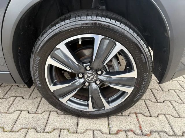 Lexus UX 250h Style Edition