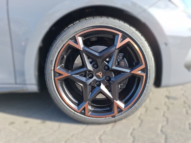 Cupra Leon DSG e-Hybrid