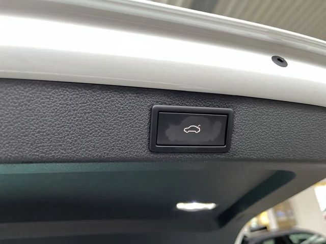 Skoda Superb 2.0 TDI Combi Style Style