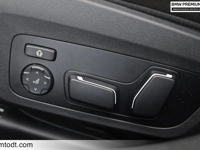 BMW 330 330e M-Sport xDrive