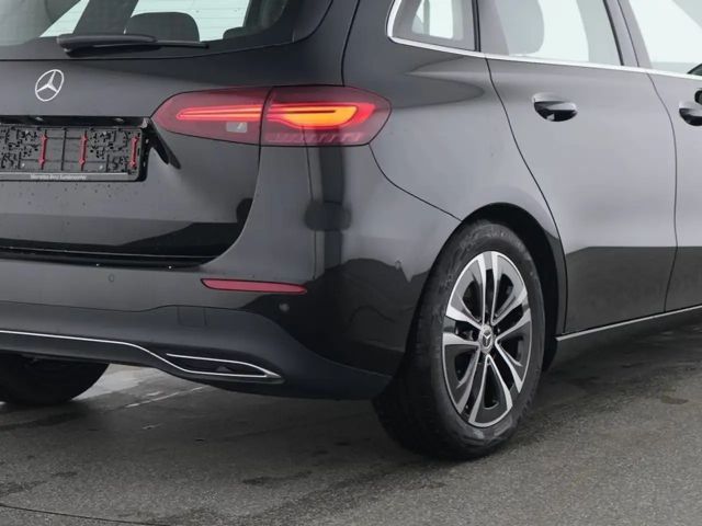Mercedes-Benz B 200 Progressive Sedan