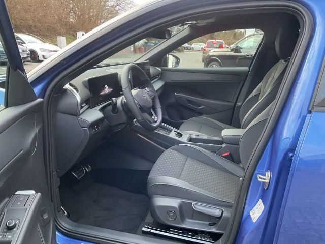 Volkswagen T-Roc 1.5 eTSI DSG R-Line