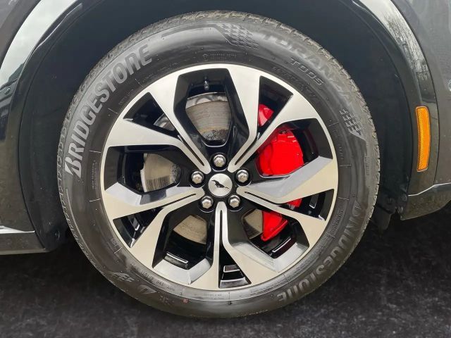 Ford Mustang Mach-E AWD Standard range