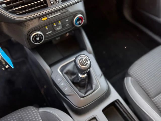 Ford Focus Cool & Connect EcoBoost Wagon