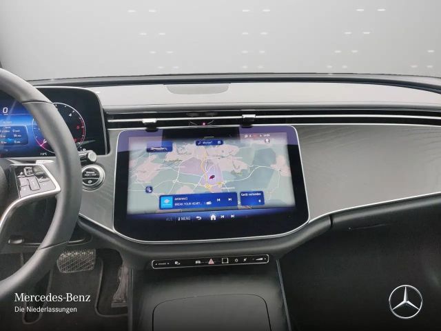 Mercedes-Benz E 220 AVANTGARDE E 220 d Estate