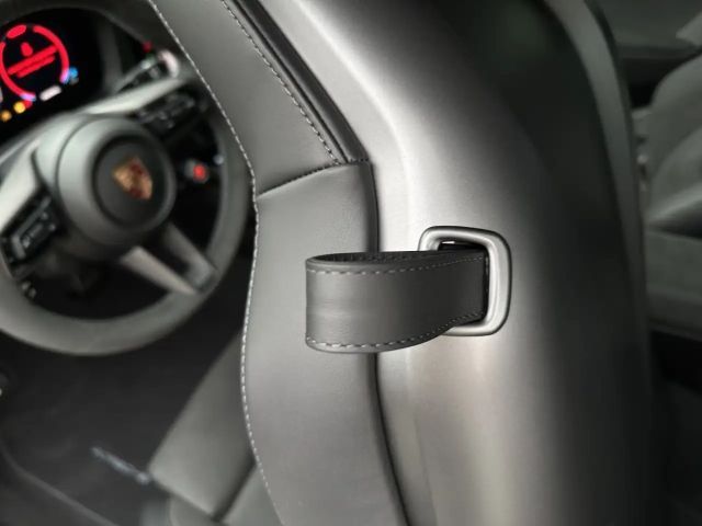 Porsche 992 4 Cabrio GTS Targa