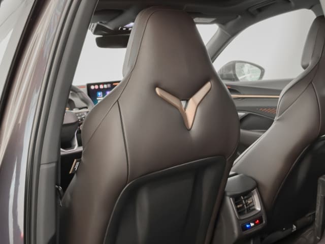 Cupra Terramar 1.5 e-Hybrid VZ