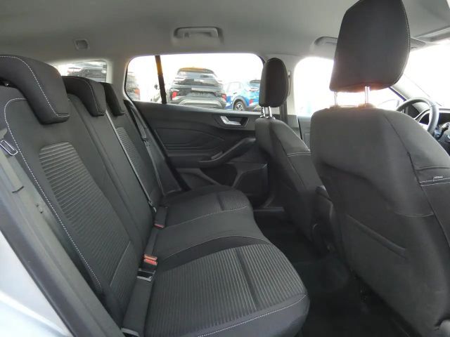 Ford Focus Titanium Wagon