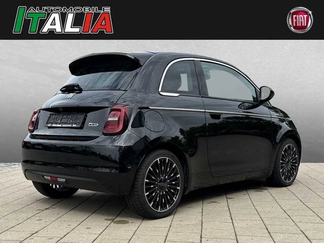 Fiat 500e La Prima