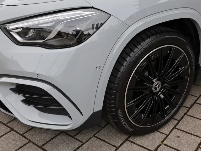 Mercedes-Benz GLA 200 AMG Line