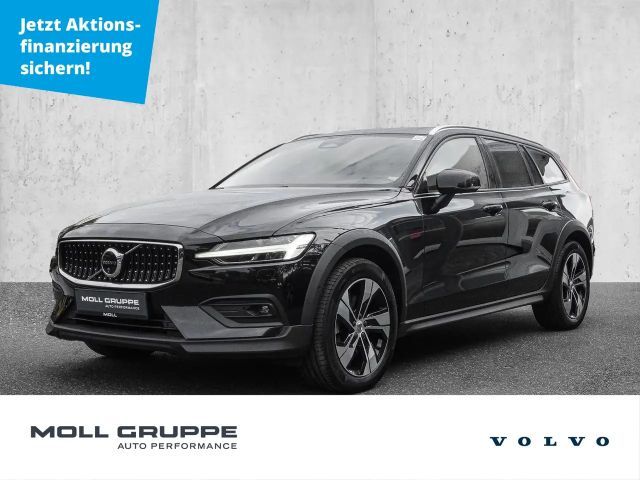 Volvo V60 Cross Country AWD Plus