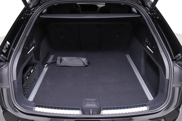 Audi A6 Avant Quattro S-Tronic